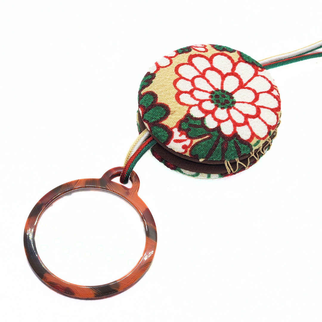 おでかけルーペ 菊×生成り