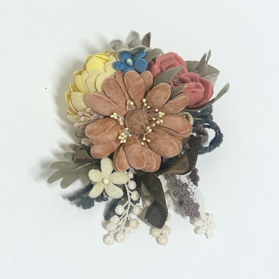 草木染め布花マーガレットブローチ オレンジ