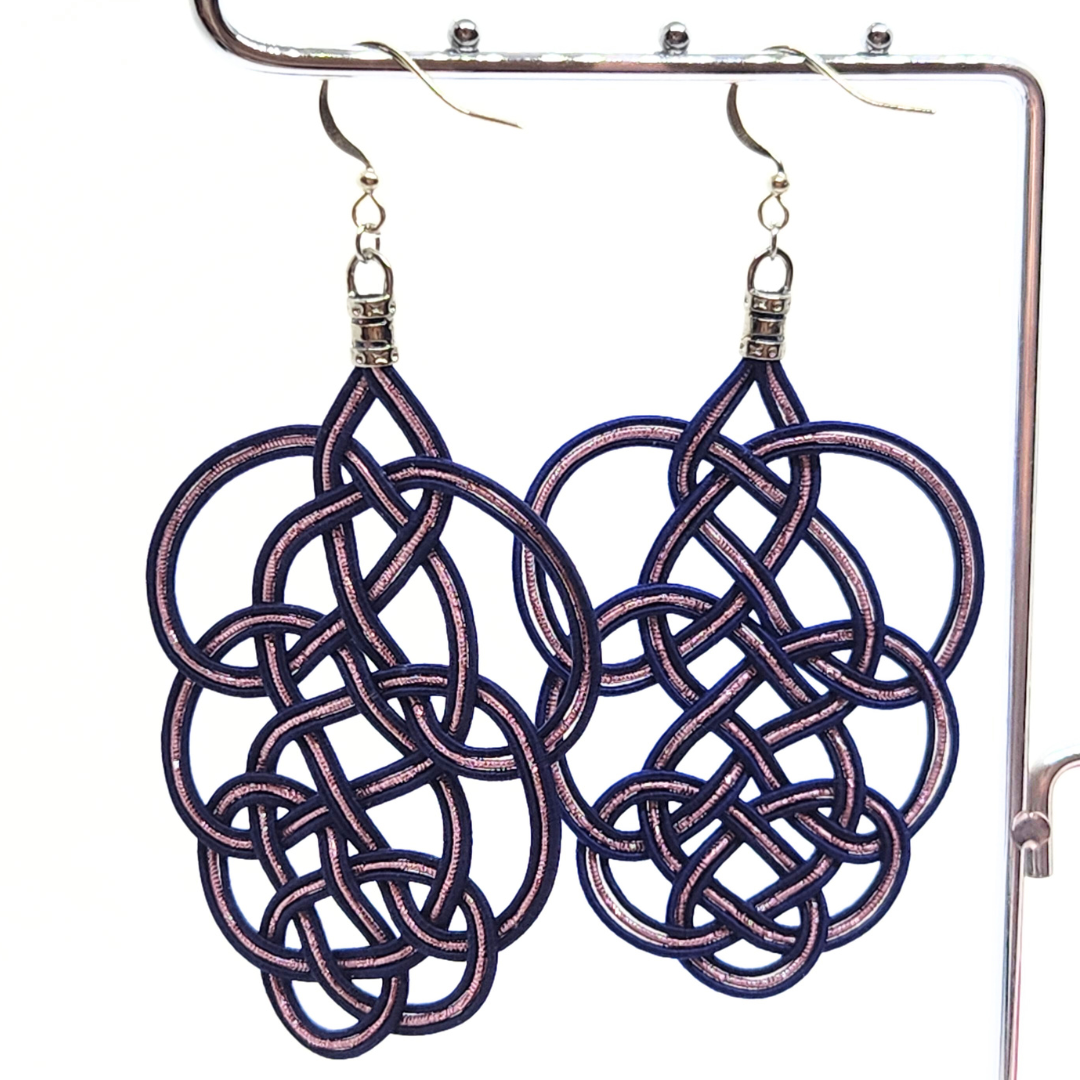 水引葡萄結び 大ぶりピアス ネイビー×ピンク