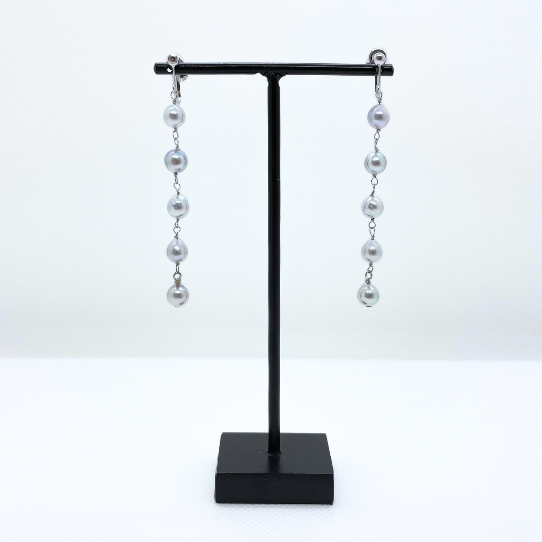 5粒のナチュラルブルーパール イヤリング