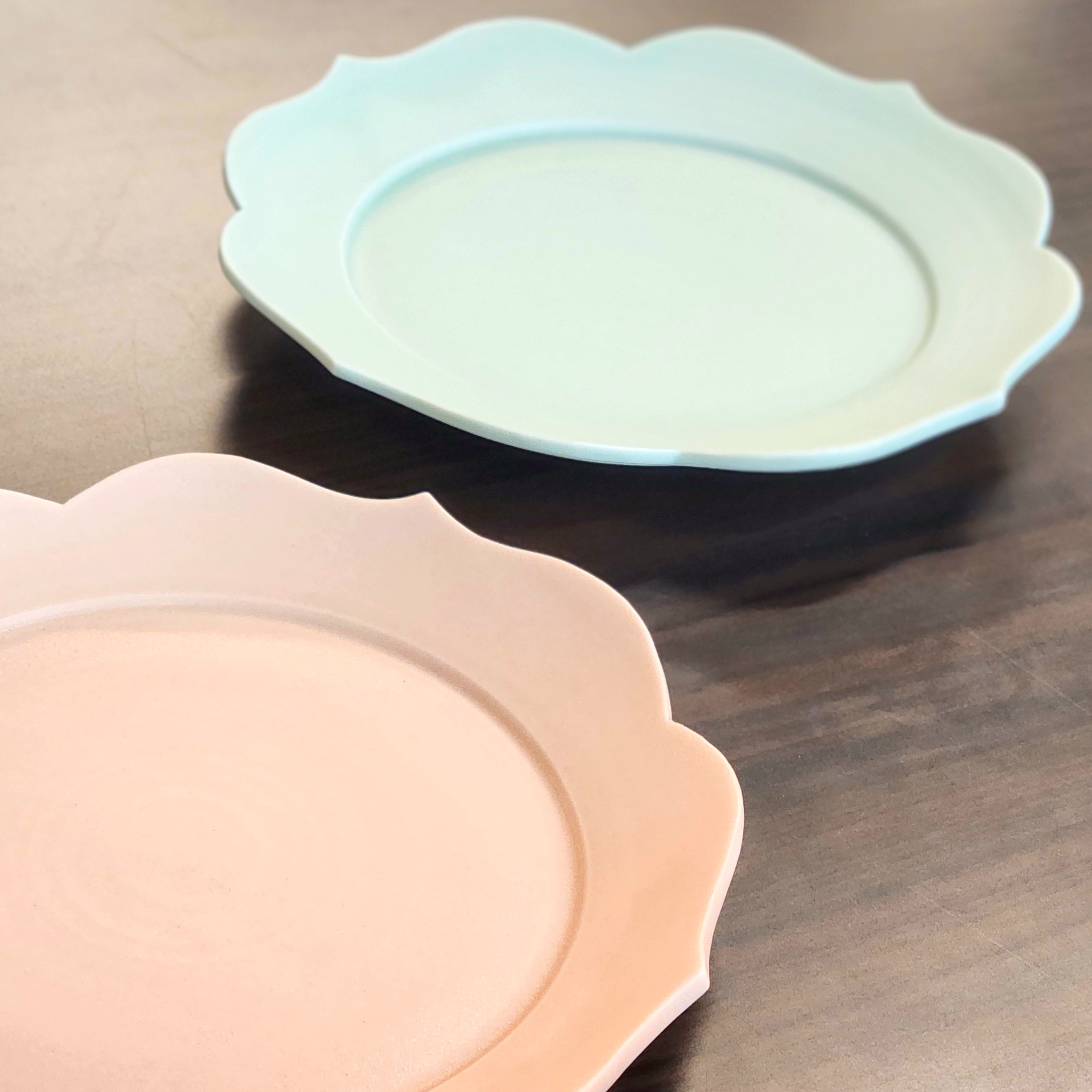 蓮花 リム皿 マットグリーン