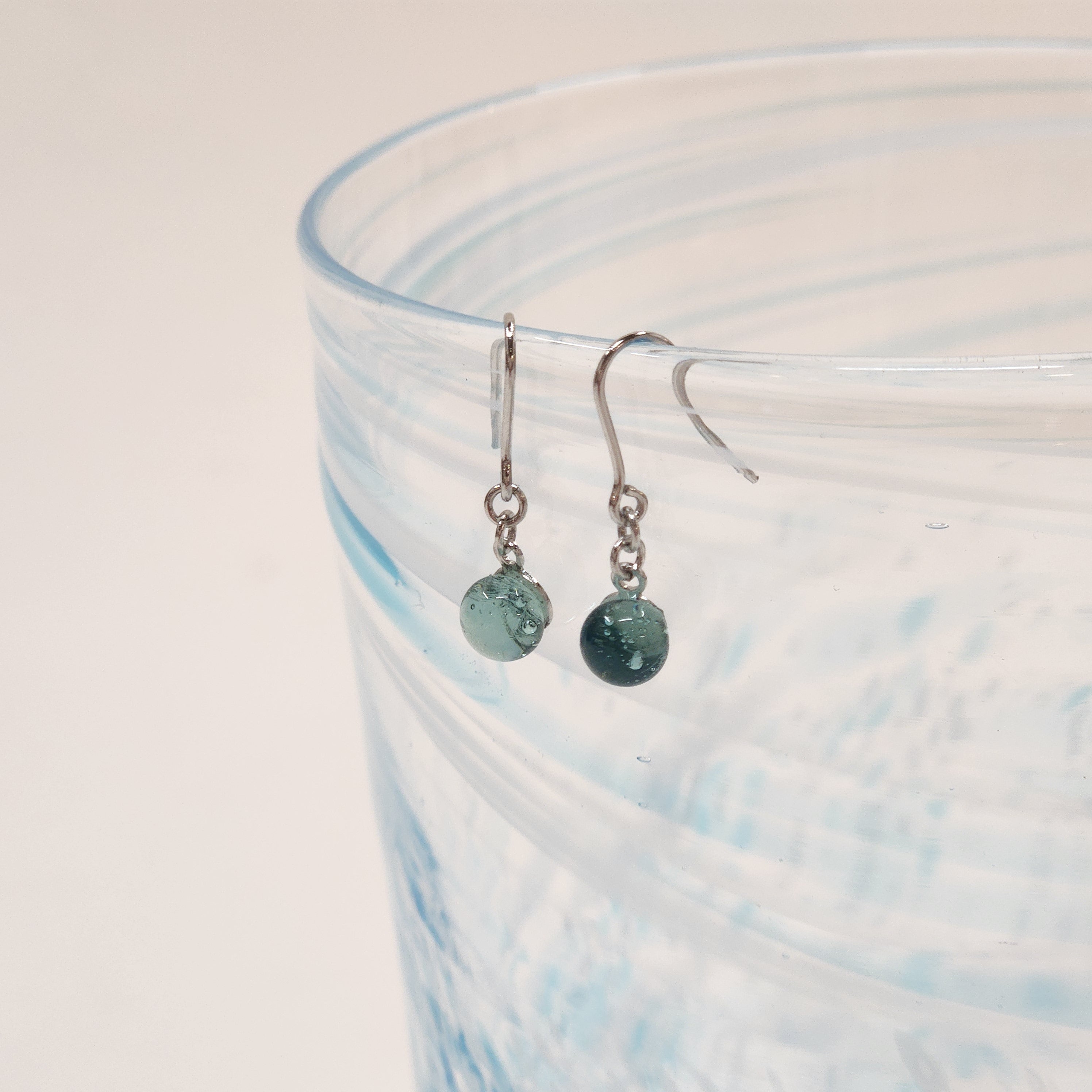 OBAMA blue ピアス 緑