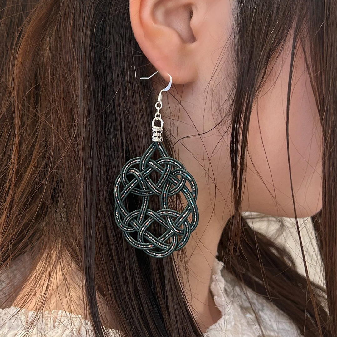 水引袈裟結びピアス グリーン