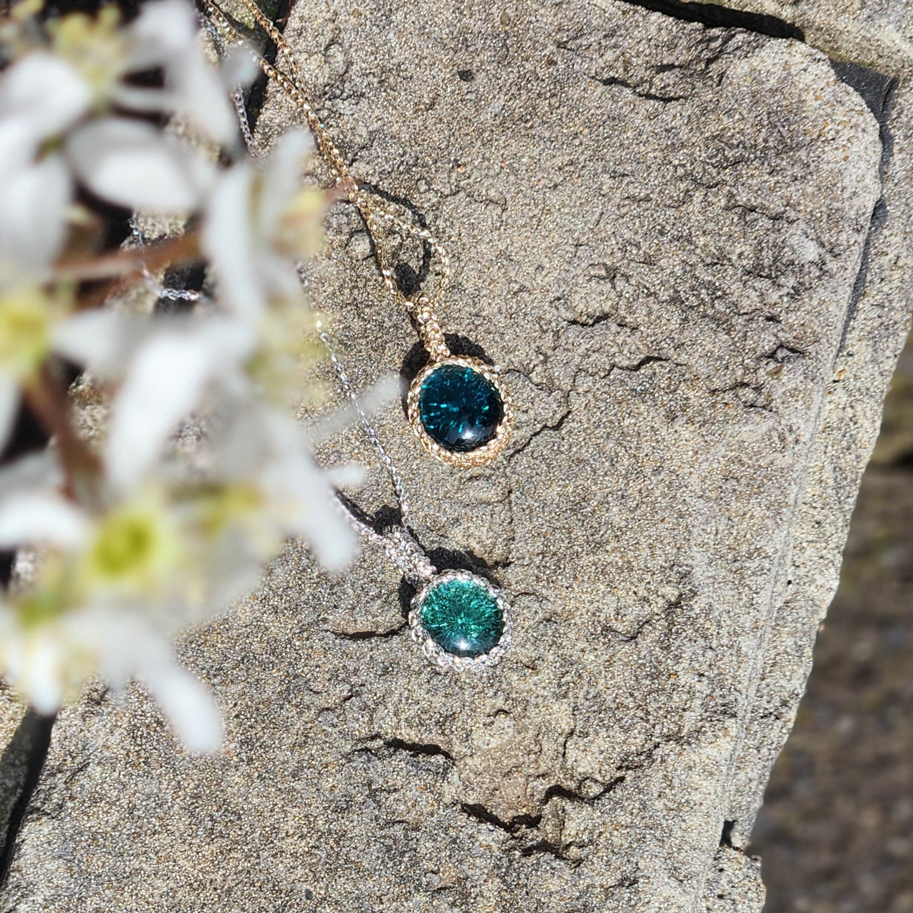 OBAMA blue ネックレス "Mermaid eye" ゴールド