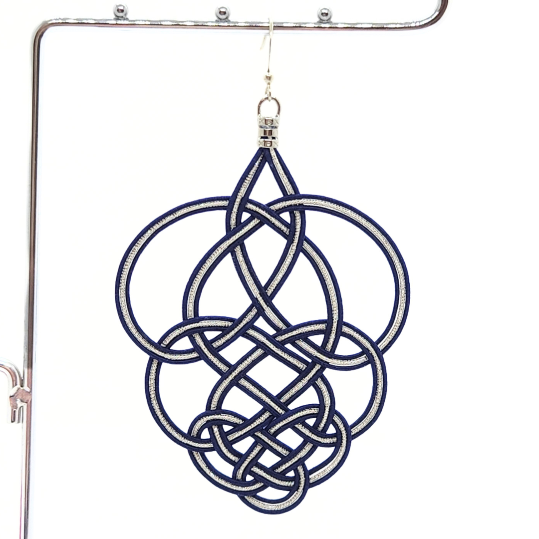 水引葡萄結び 大ぶりピアス ネイビー×シルバー