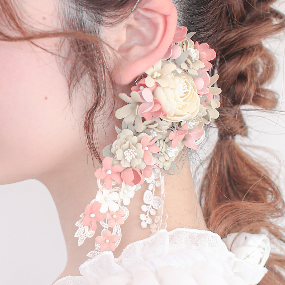 草木染め布花イヤーフック ピンク