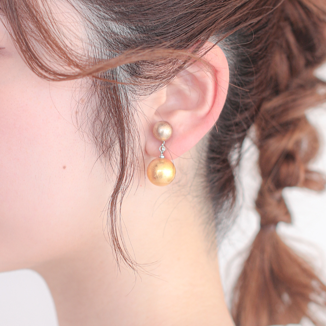 箔珠 2粒イヤリング 永遠色&久遠色