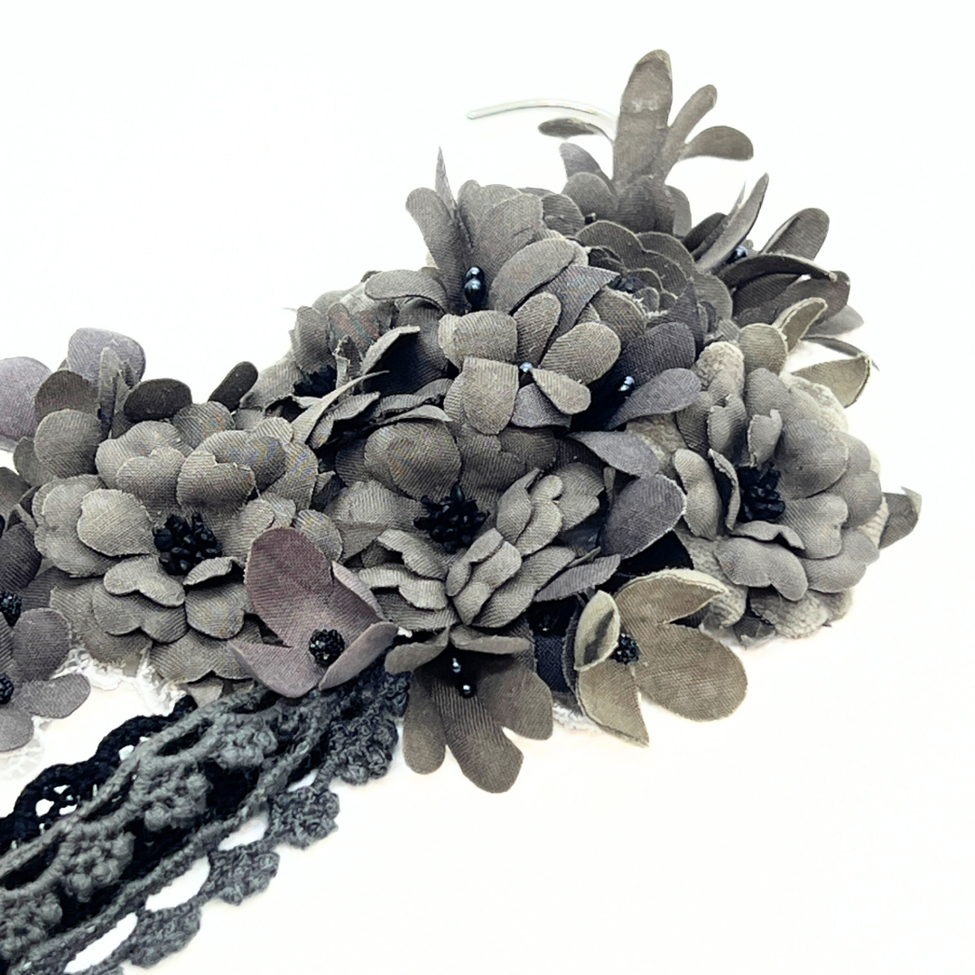 草木染め布花イヤーフック ブラック