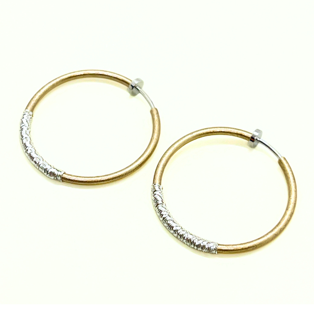 ラインフープイヤリング(久遠色)