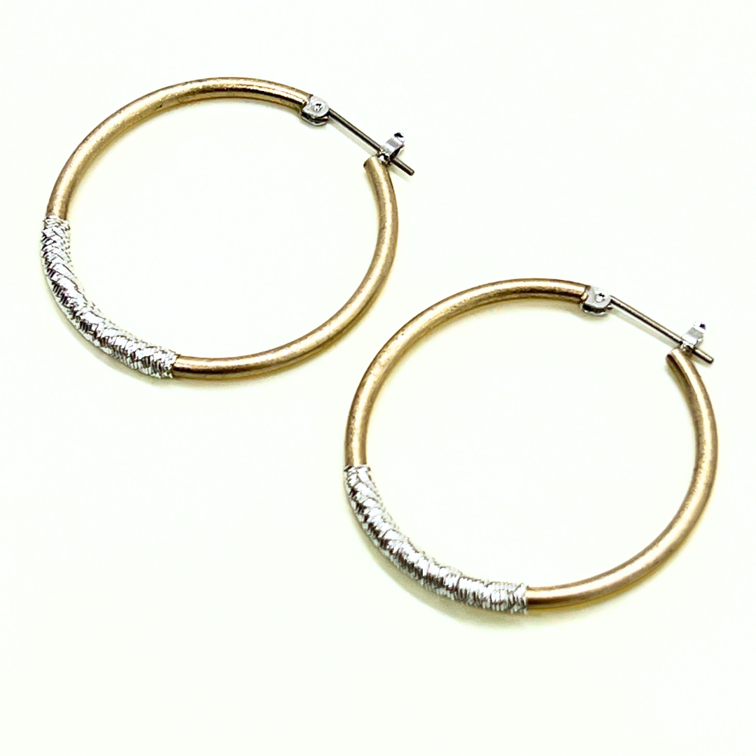 ラインフープピアス(久遠色)