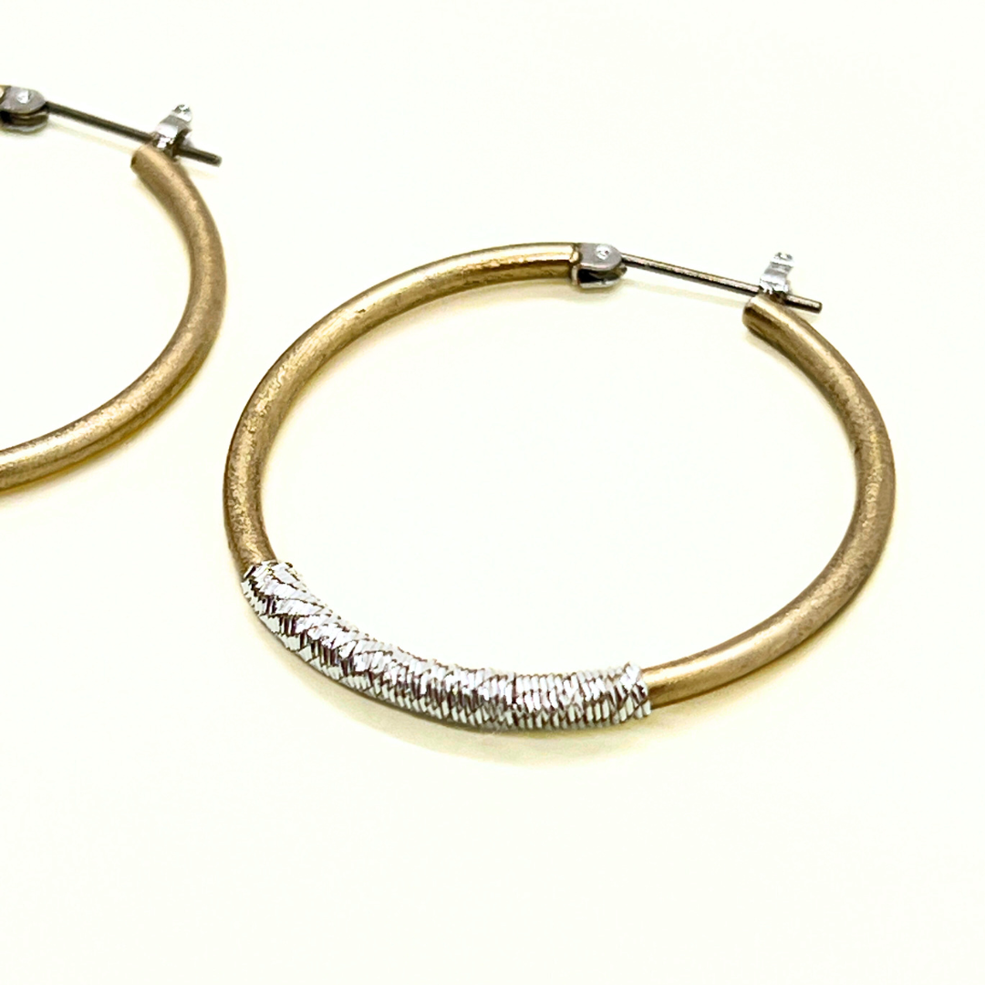 ラインフープピアス(久遠色)