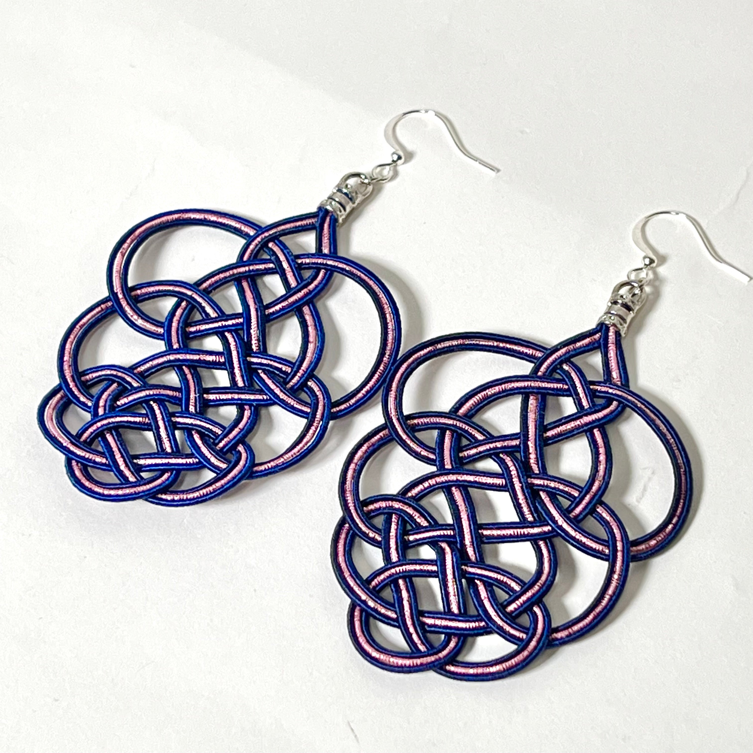 水引葡萄結び 大ぶりピアス ネイビー×ピンク