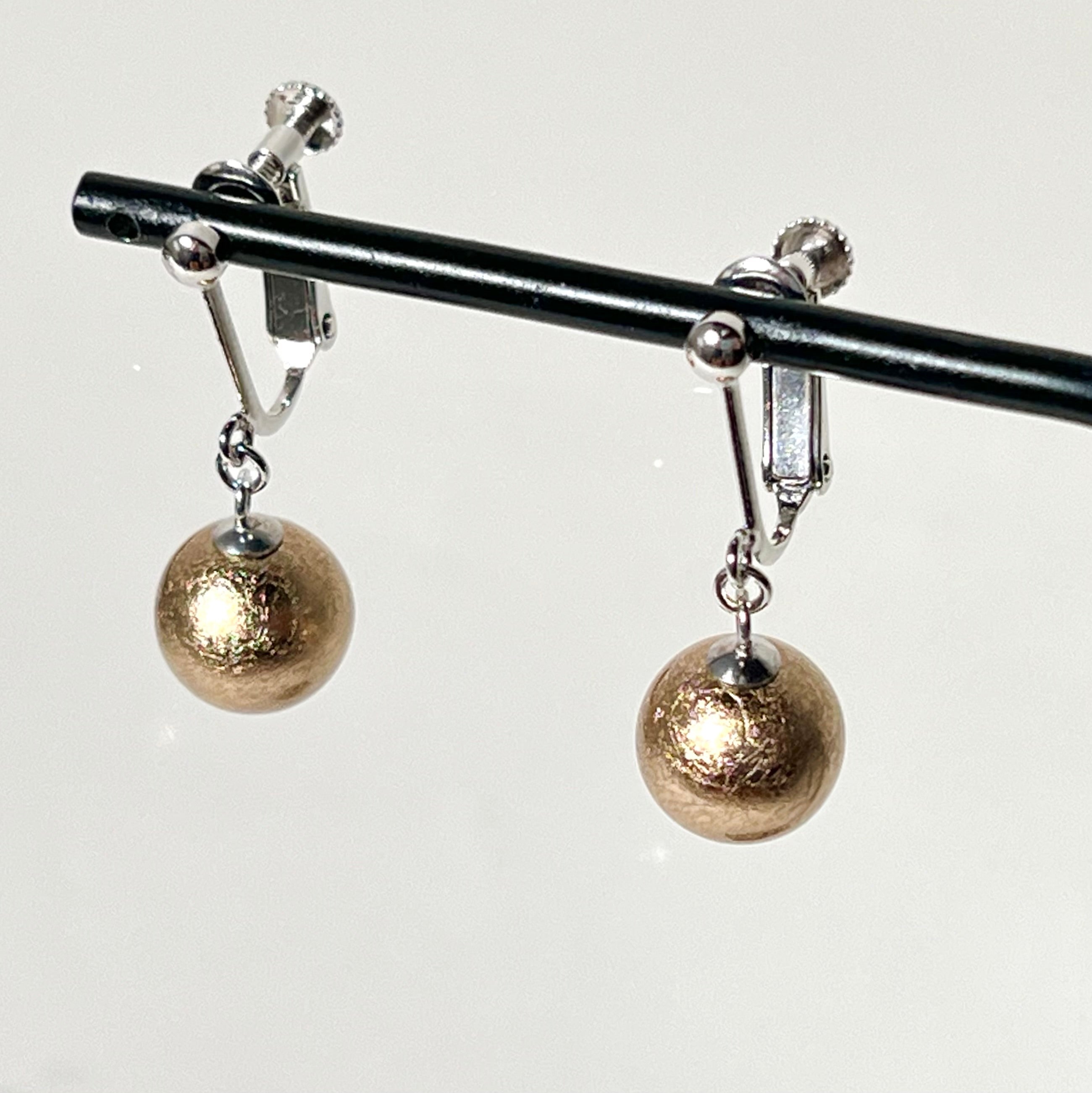 箔珠イヤリング 久遠色