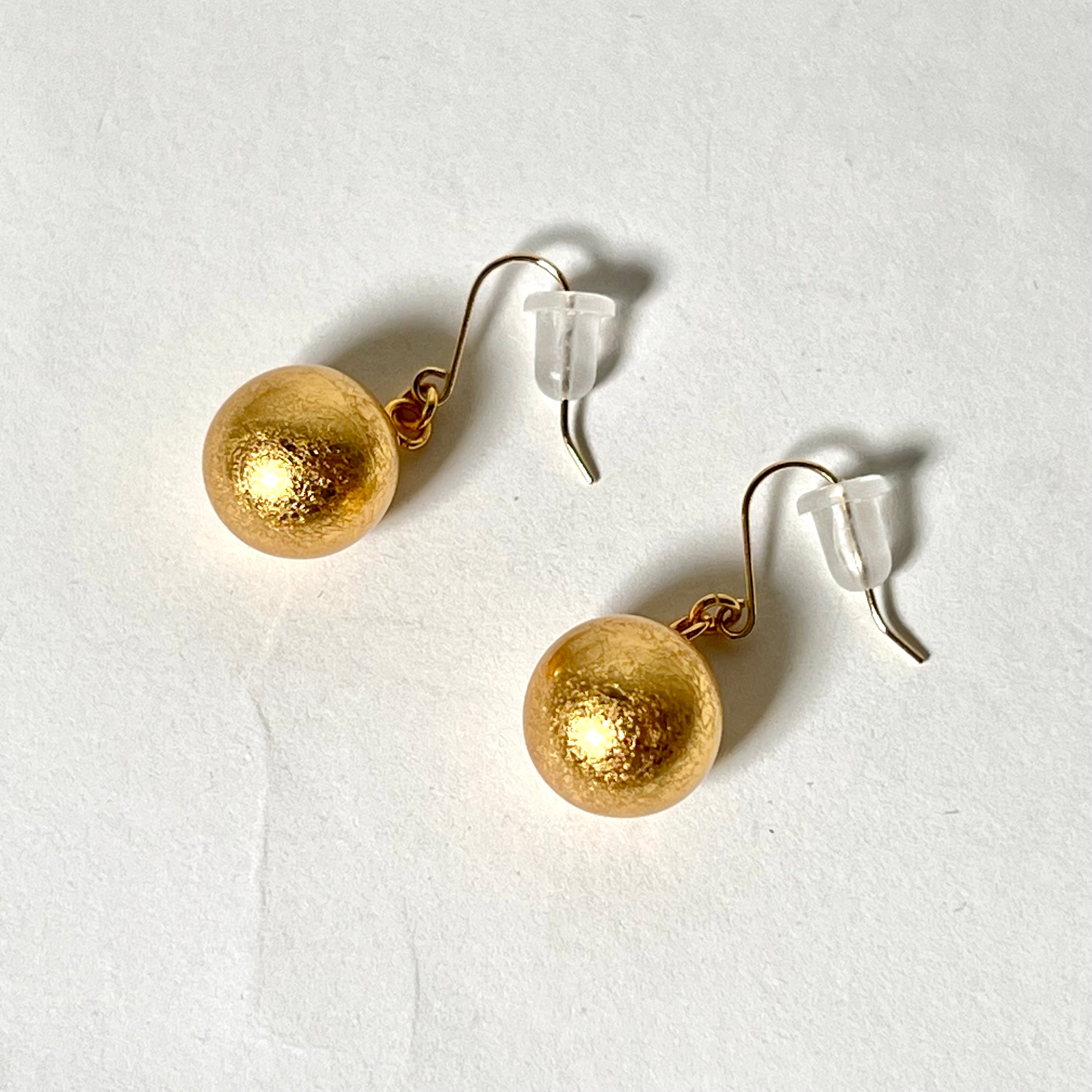 箔珠ピアス 永遠色