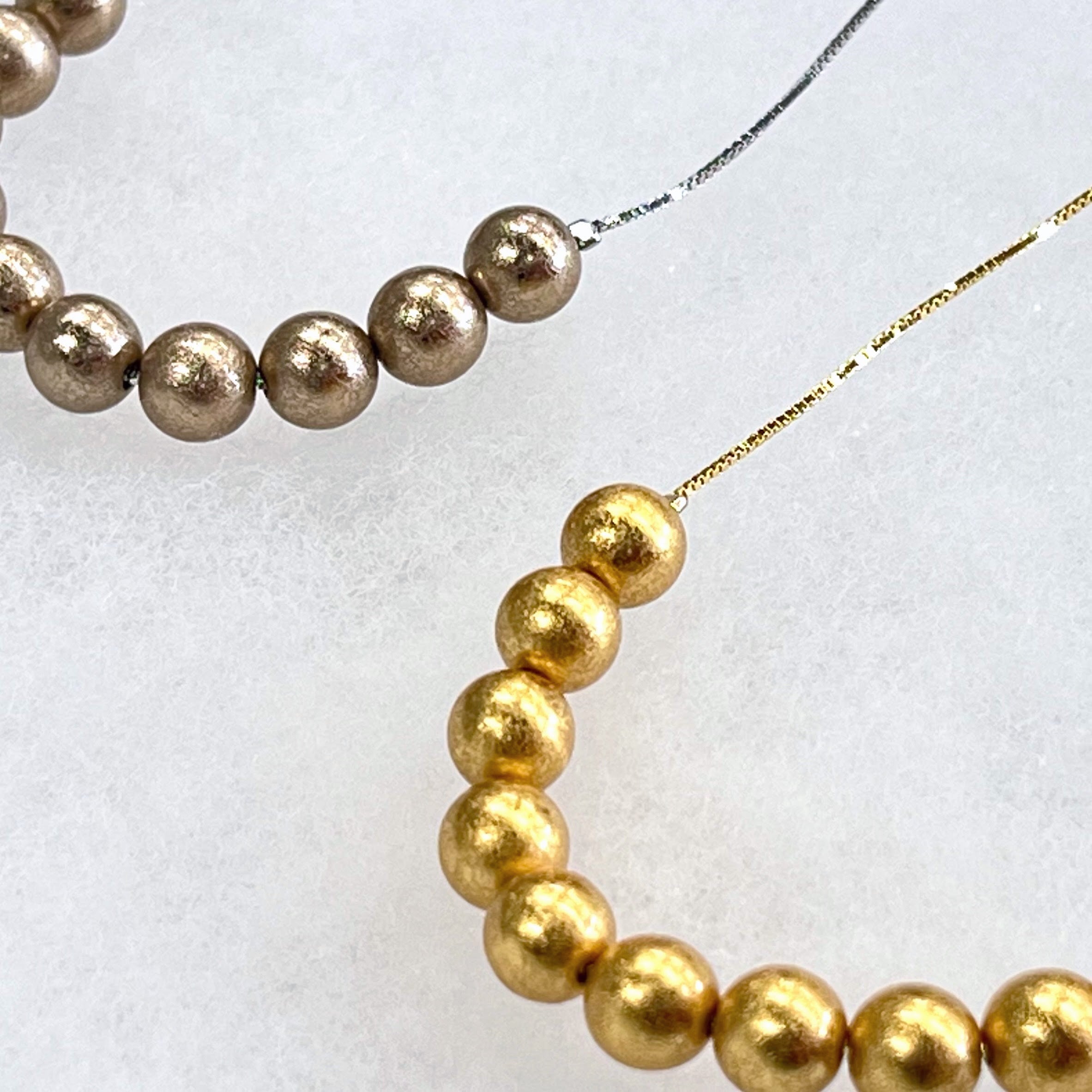 箔珠 10粒ネックレス 久遠色