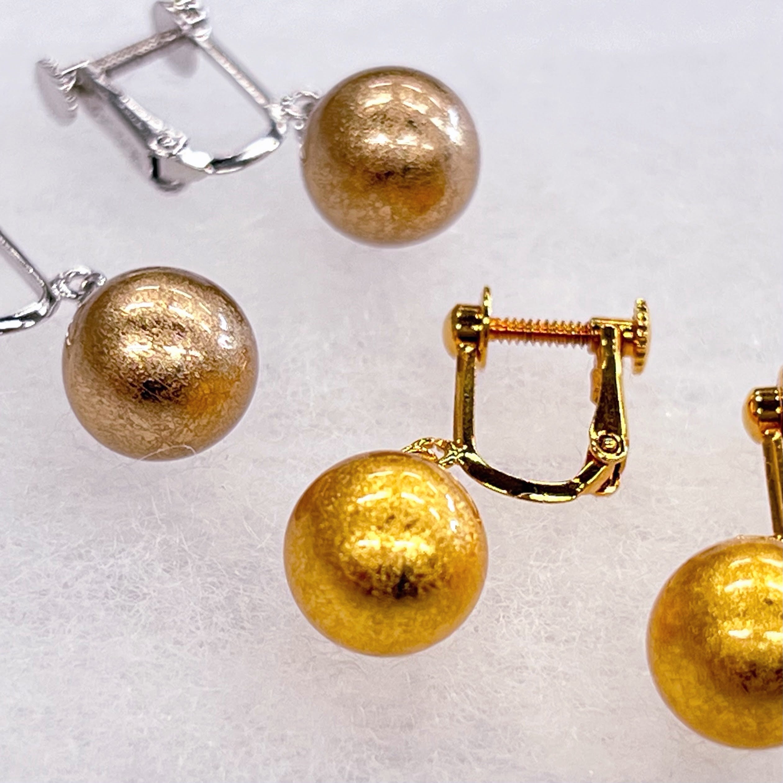 箔珠イヤリング 久遠色