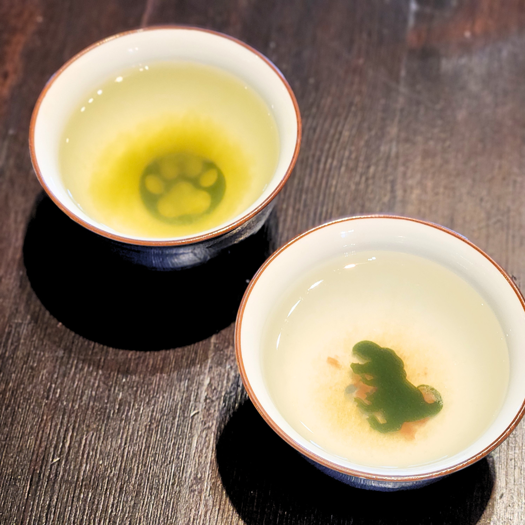恐竜が茶[ガチャ]