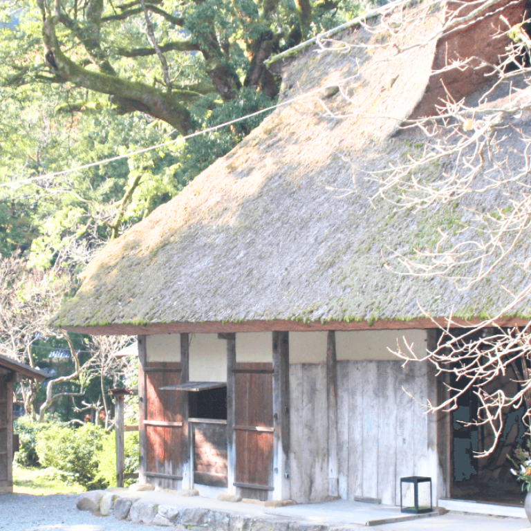 【格別の旅】  受け継がれる時間を、味わう。―千古の家と和綴じ体験｜2026年11月21日(土)