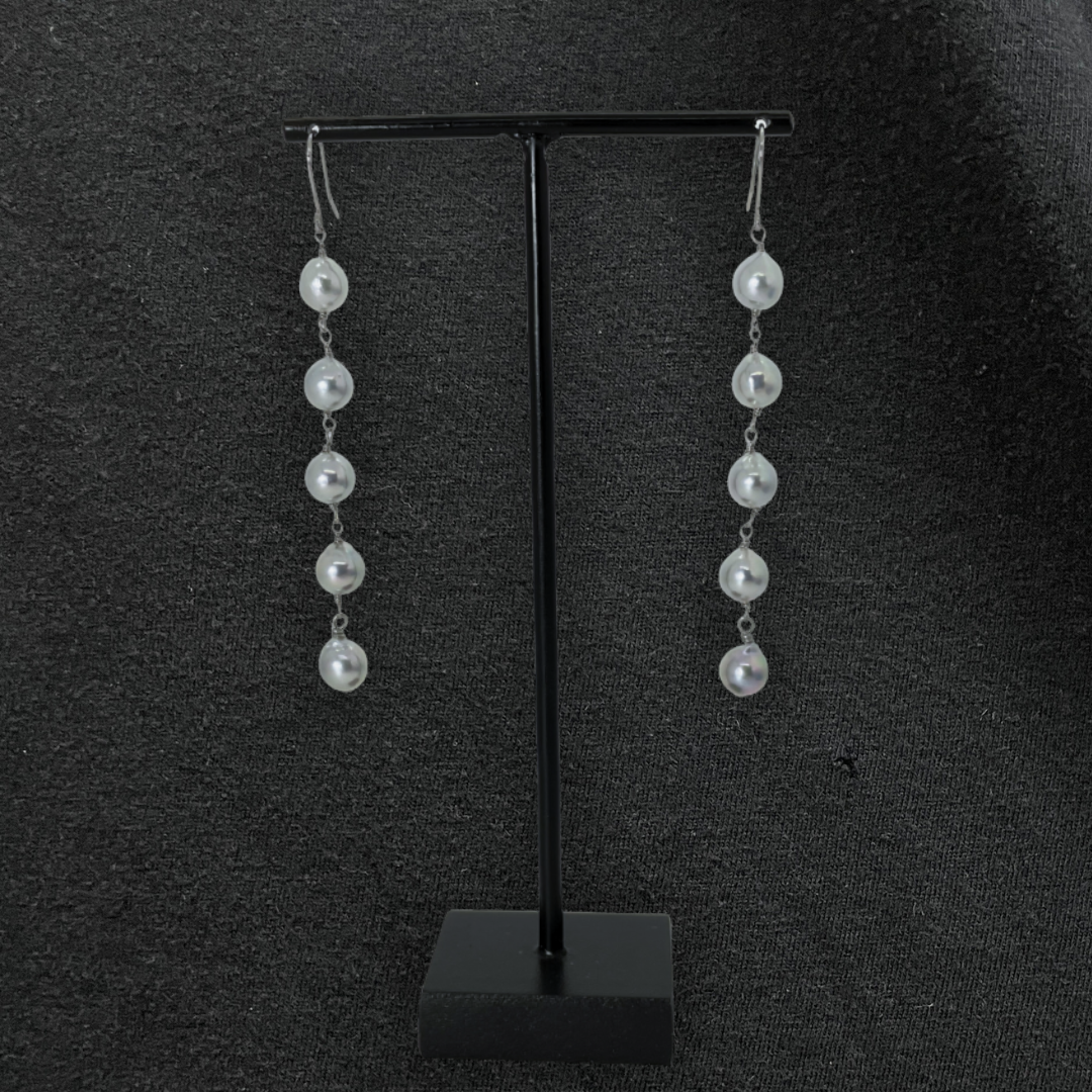 5粒のナチュラルブルーパール　ピアス