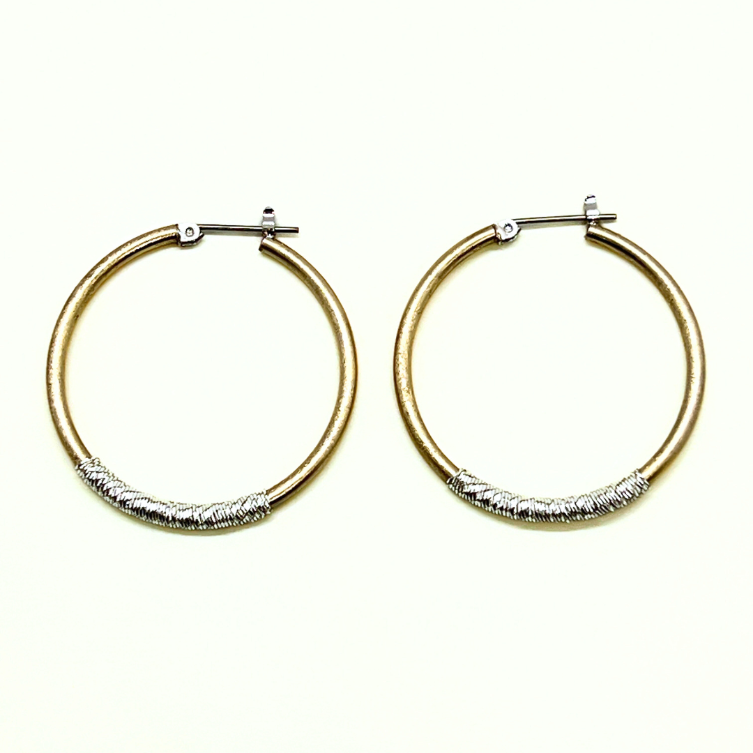 ラインフープピアス（久遠色）