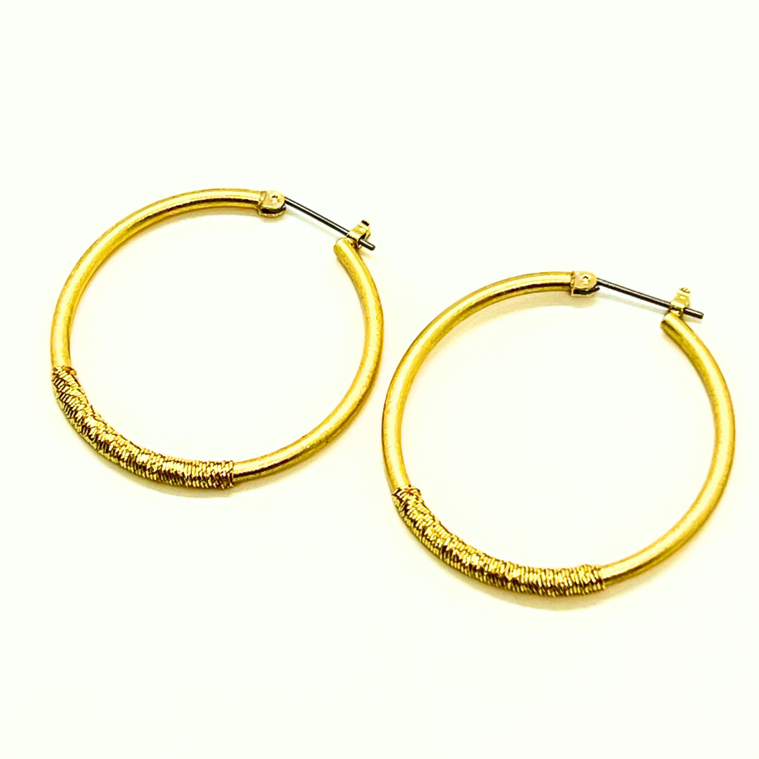 ラインフープピアス（永遠色）