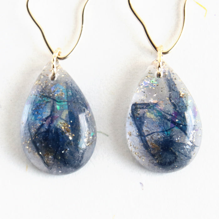 【期間限定SALE】紺レジンピアス