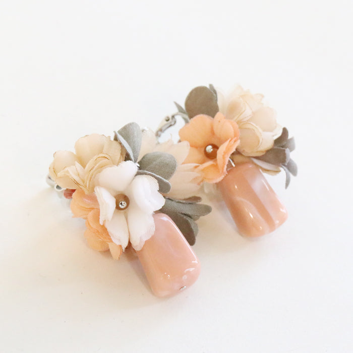 【期間限定SALE】秋色イヤリング/ピアス《ベージュ》